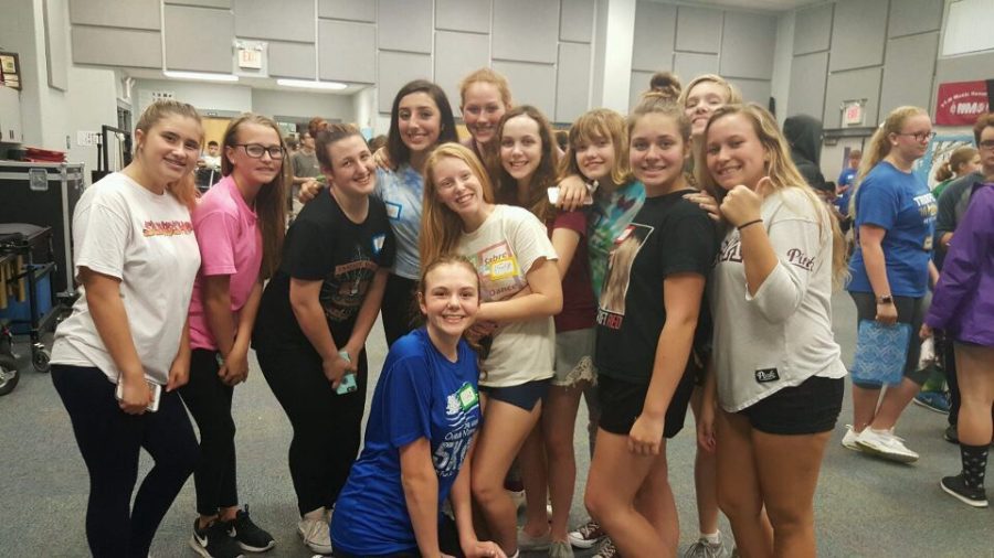Members+of+the+2018-19+Colorguard+meet%2C+many+for+the+first+time%2C+as+part+of+the+Band+icebreaker+on+Monday%2C+May+21.
