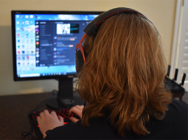 Senior Judd Brock-Edgar discusses his favorite streamer. He uses Discord to share clips with his friends virtually. 