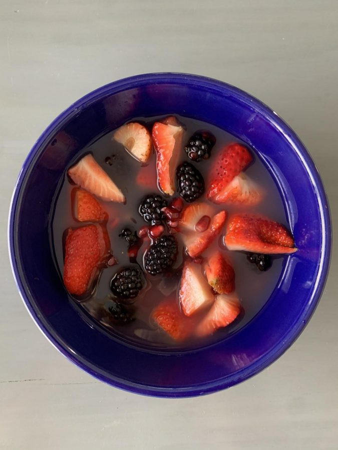 Lizzos+natures+cereal+was+a+glorified+bowl+of+fruit+with+water.+