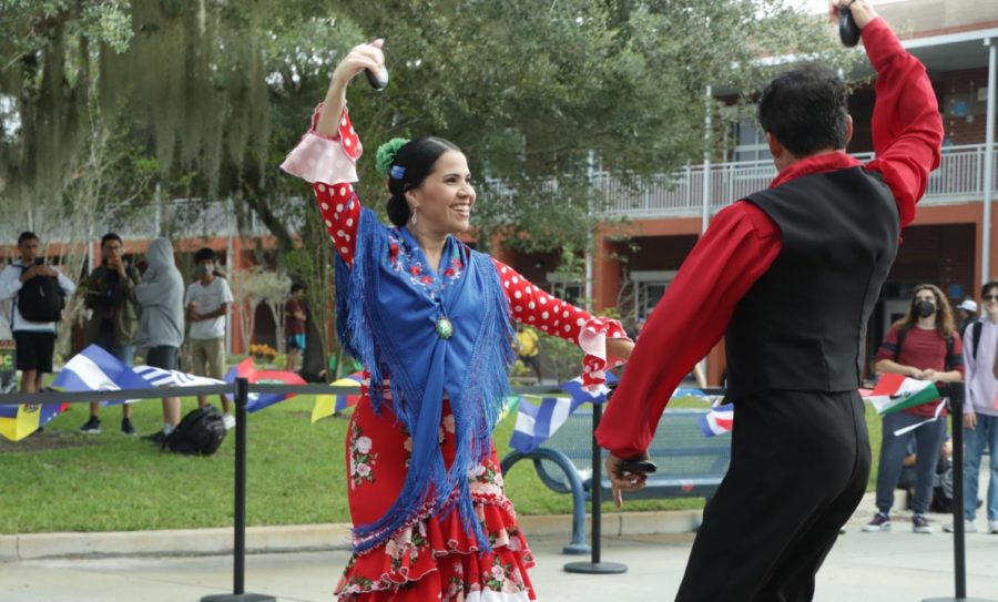 Flamenco dancers Ely Cardenal and Ernesto Caballero dance.  Cardenal founded Flamenco de Perfil and often partners with other flamenco dancers like Caballero.