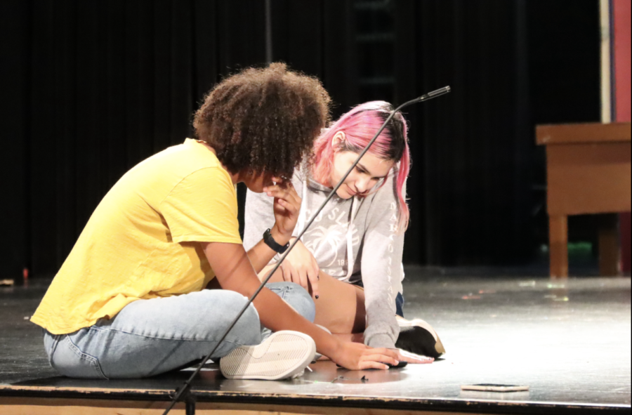 Junior Joelle Jackson and senior Kylie Sheplan go over plans for rehearsal on Oct. 25. Theater students were able to join crews by signing up with direcotr Jamaal Solomon, or applying to be a crew leader.