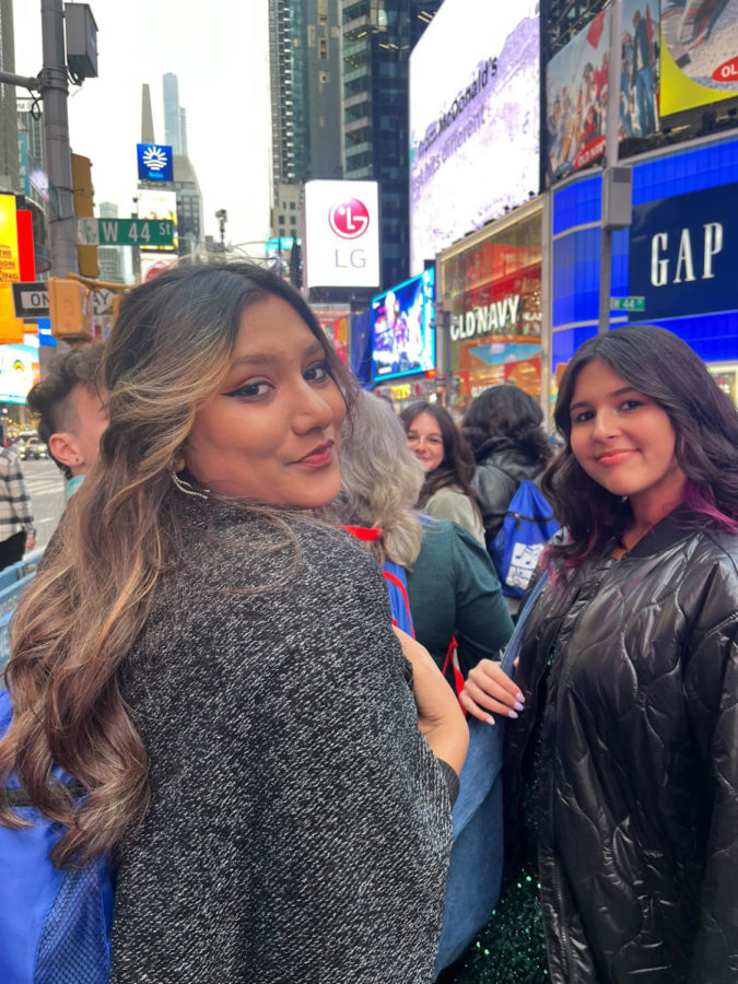 Junior Neha Kabir and sophomore Madalena Agosto explore Times Square and immerse themselves within the New York culture. The thespians traveled to New York City on Nov. 23-27. 