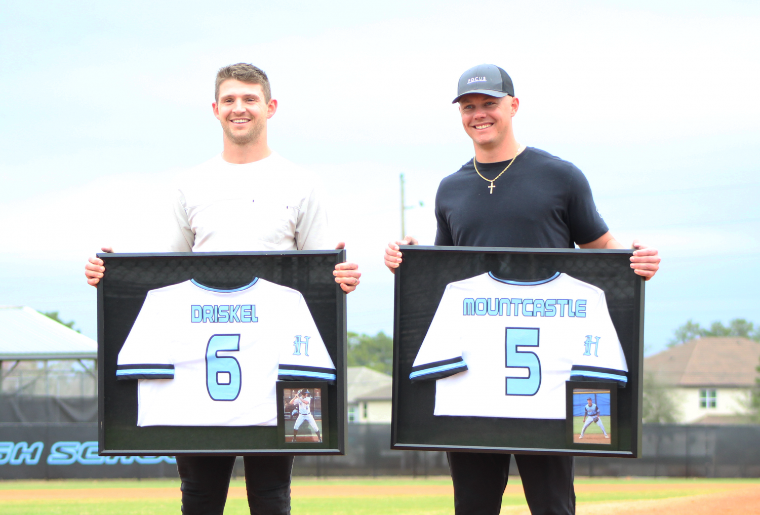 Stars show out for jersey retirement – The BluePrint Online