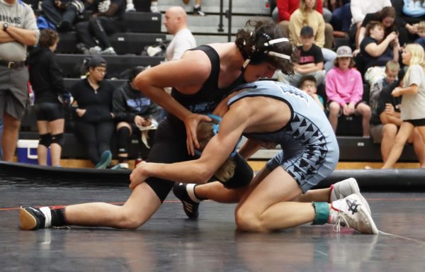 Boys wrestling makes it to FHSAA State Championships to end the season. Sophomore Nikolas Blake made it to the semi-finals and broke the record for most single-season pins.