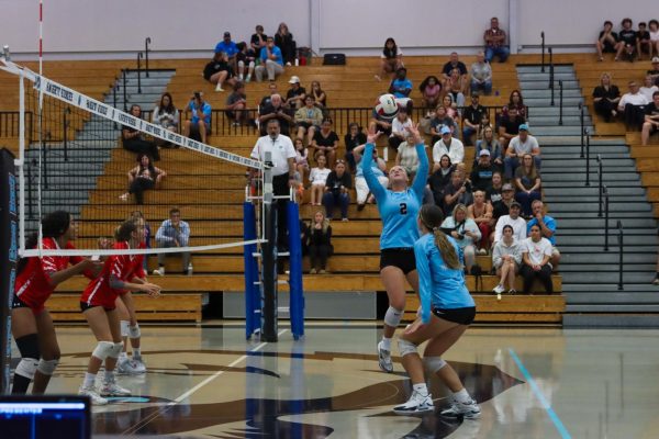 Setter Brielle Mullen runs the offense in the September 11 game. The varsity team swept Lake Mary in a 3-0 win.