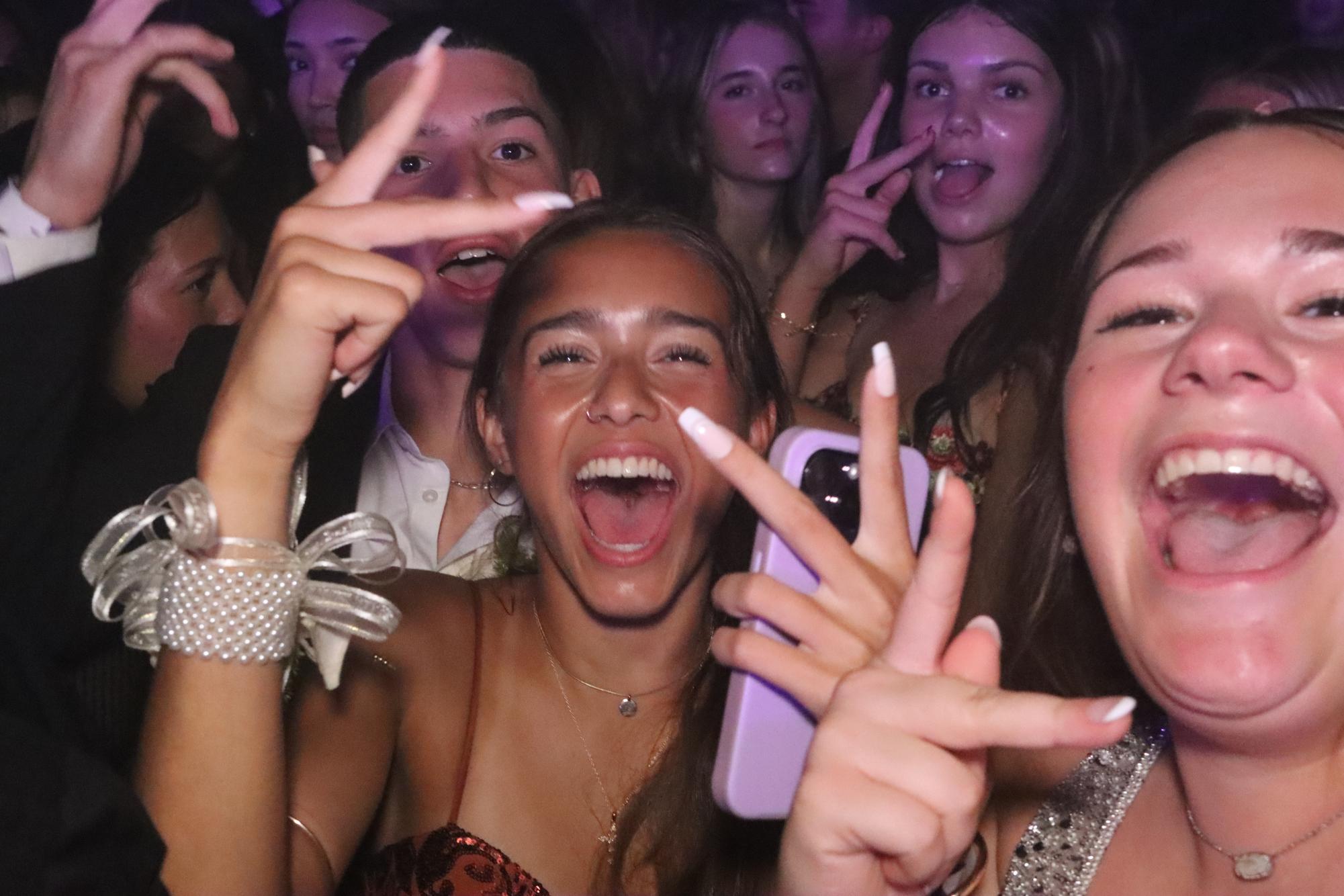 Seniors Amalay Schwarzbauer and Alexis Anderson pose during the dance. The dance lasted from 7 p.m. until 10 p.m.