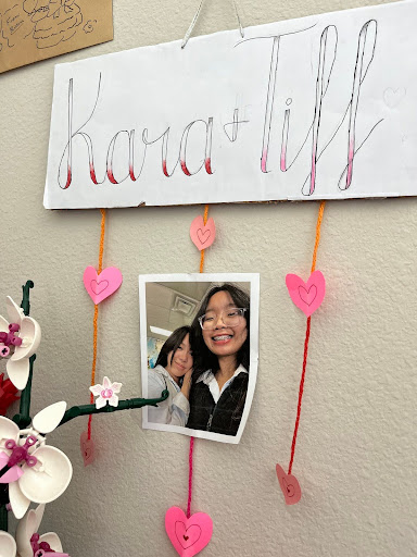 Sophomore Tiffany Nguyen drew a poster for her friend using calligraphy. Nguyen uses calligraphy in gifts, notes, and her calendar. Photo by Tiffany Nguyen