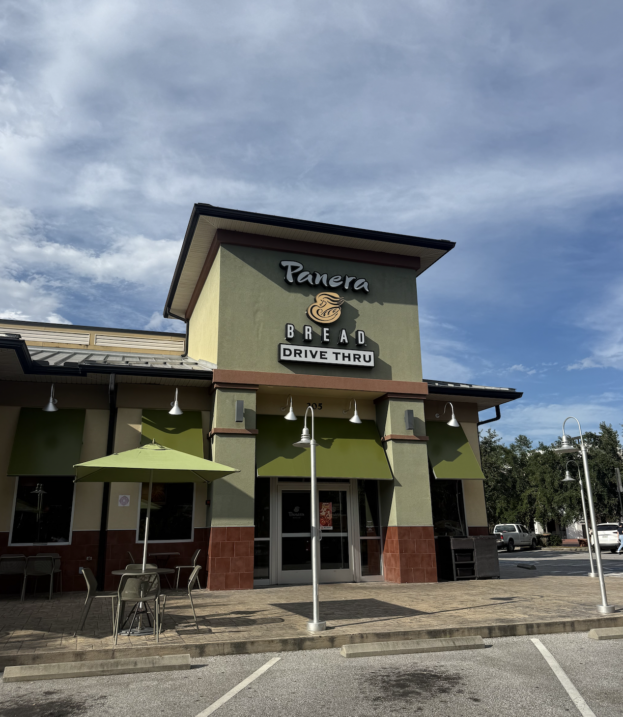 Panera has inside and outside seating, giving students many study spot options. 