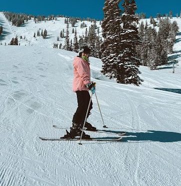 Senior Cora McCandrew hits the slopes in New Hampshire. McCandrew's family visits ski resorts each year. Photo by Cora McCandrew
