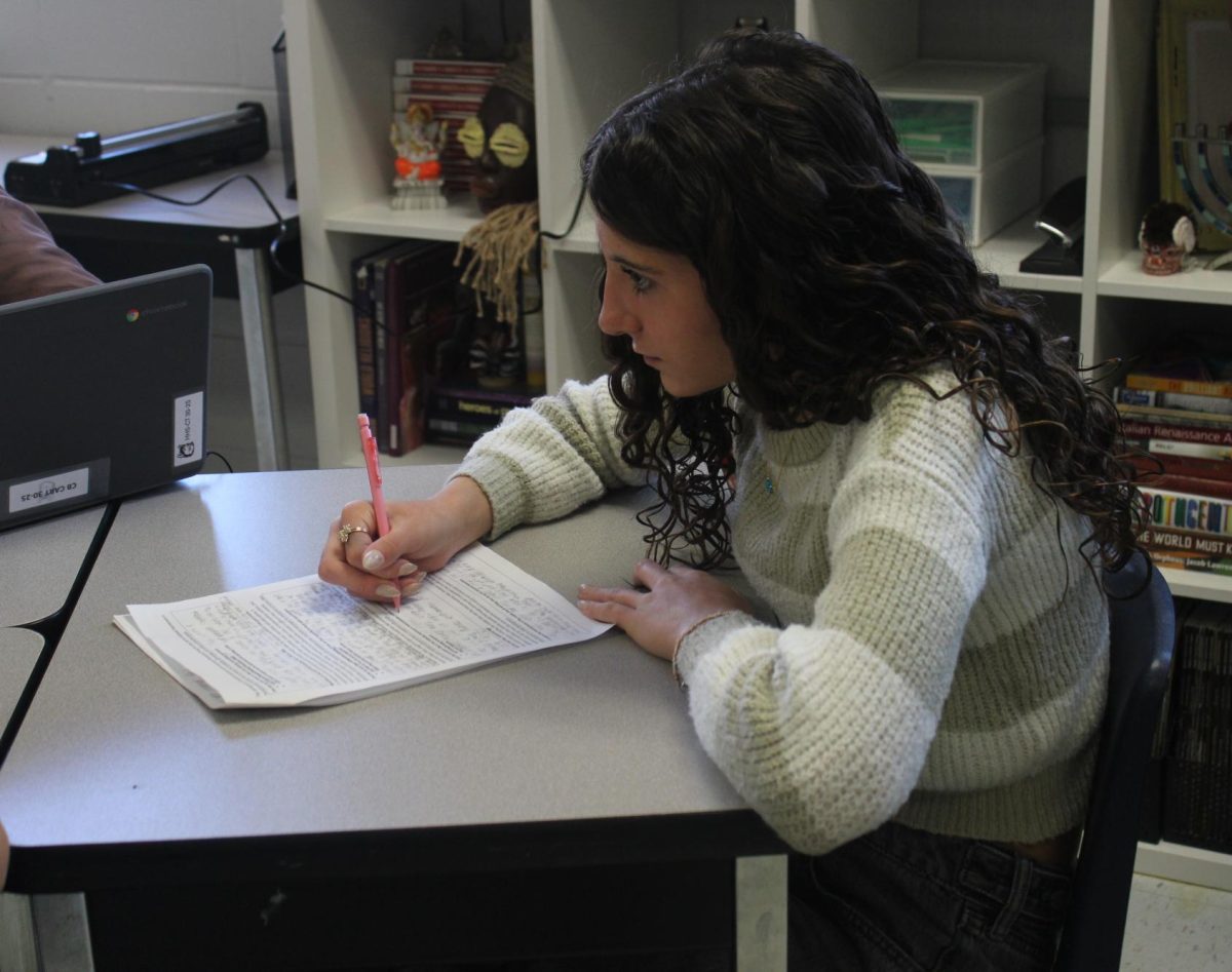 Sophomore Eliana Grunther works on an AP World History study guide. In and out of class, there are many ways students can find ways to study. 
